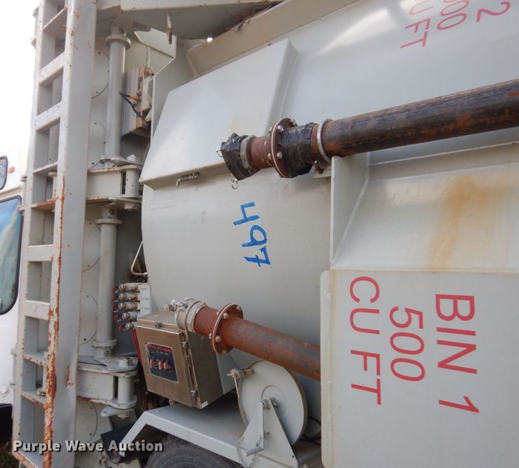 image for item HR9137 2013 Mertz 101893543 sand silo trailer