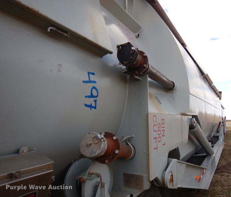 image for item HR9137 2013 Mertz 101893543 sand silo trailer