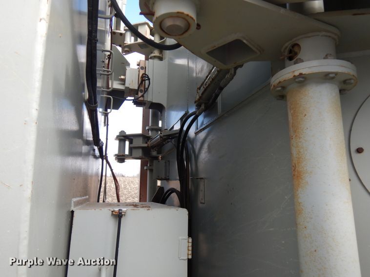 image for item HR9137 2013 Mertz 101893543 sand silo trailer