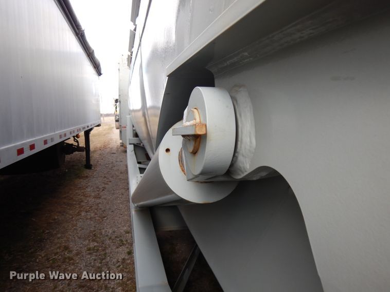 image for item HR9137 2013 Mertz 101893543 sand silo trailer