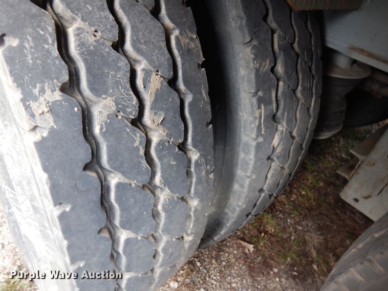 image for item HR9137 2013 Mertz 101893543 sand silo trailer