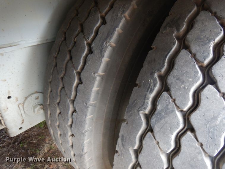 image for item HR9137 2013 Mertz 101893543 sand silo trailer