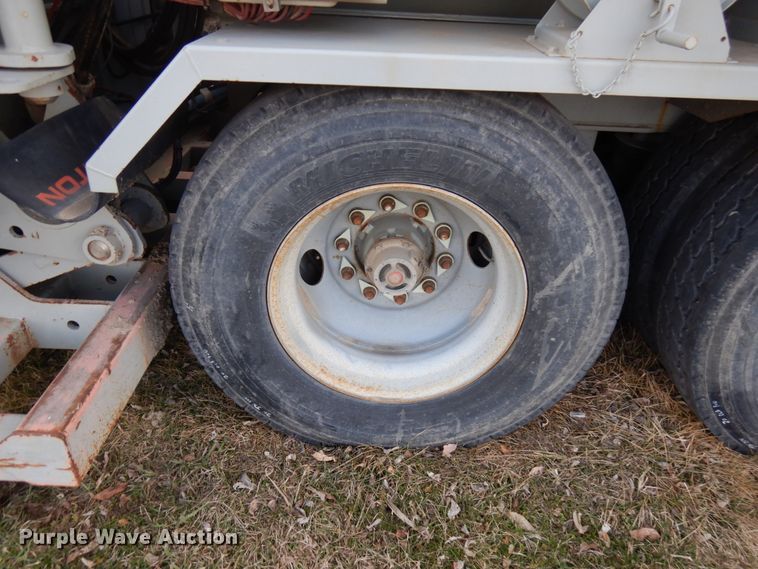 image for item HR9137 2013 Mertz 101893543 sand silo trailer