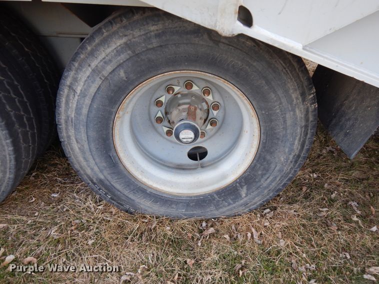 image for item HR9137 2013 Mertz 101893543 sand silo trailer