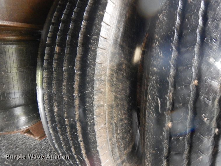 image for item HR9187 1990 Load King 403DFP  lowboy equipment trailer