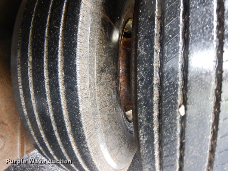 image for item HR9187 1990 Load King 403DFP  lowboy equipment trailer