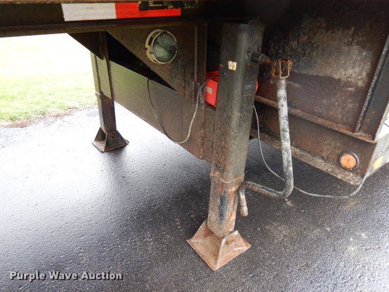 image for item HR9189 2015 B & B  drop deck trailer