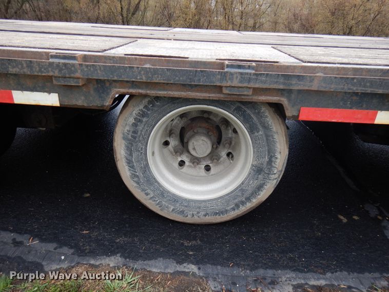 image for item HR9189 2015 B & B  drop deck trailer