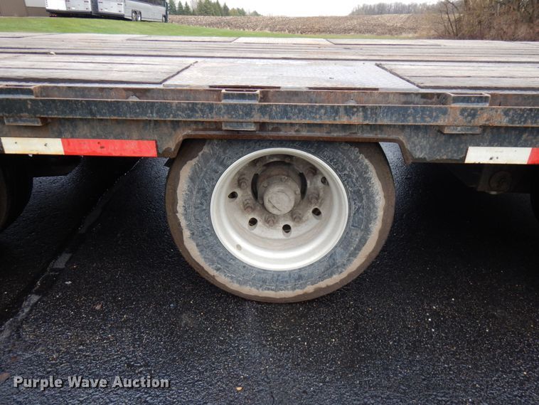 image for item HR9189 2015 B & B  drop deck trailer