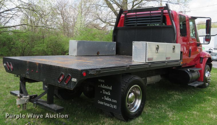 image for item HV9734 2003 International 4300  Crew Cab flatbed truck