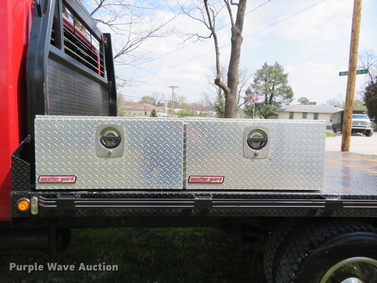 image for item HV9734 2003 International 4300  Crew Cab flatbed truck