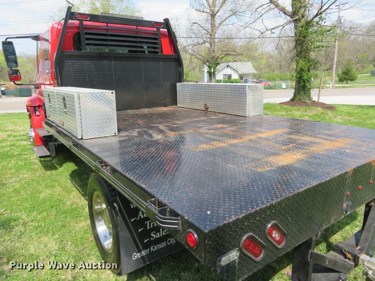 image for item HV9734 2003 International 4300  Crew Cab flatbed truck