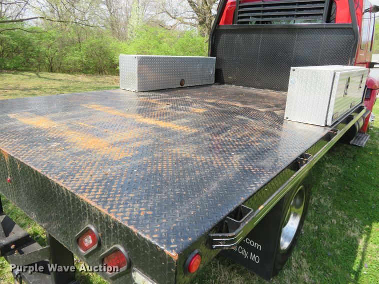 image for item HV9734 2003 International 4300  Crew Cab flatbed truck