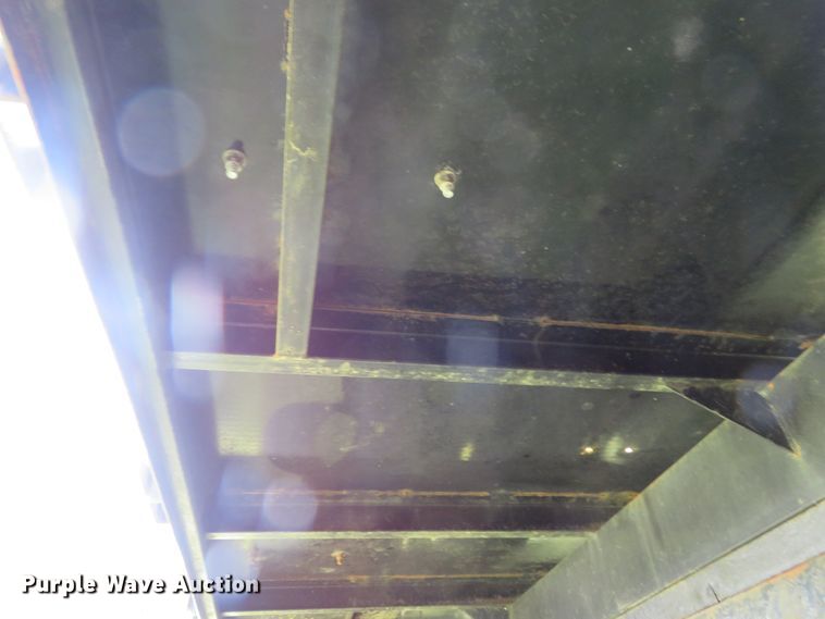 image for item HV9734 2003 International 4300  Crew Cab flatbed truck