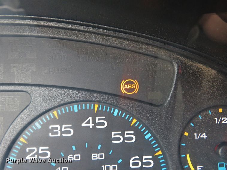 image for item HV9734 2003 International 4300  Crew Cab flatbed truck