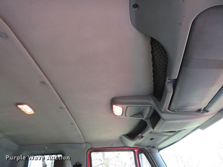 image for item HV9734 2003 International 4300  Crew Cab flatbed truck