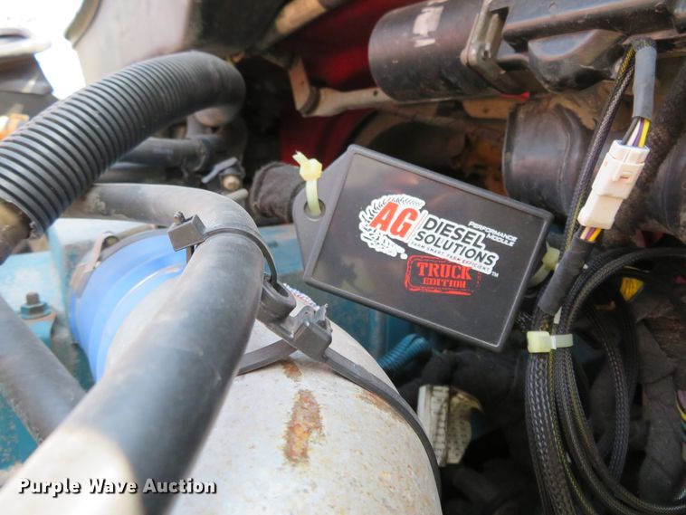 image for item HV9734 2003 International 4300  Crew Cab flatbed truck