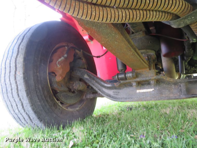 image for item HV9734 2003 International 4300  Crew Cab flatbed truck