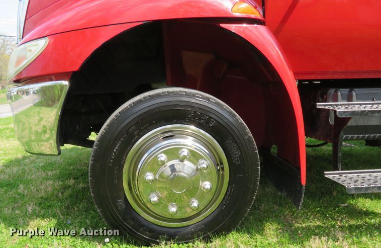 image for item HV9734 2003 International 4300  Crew Cab flatbed truck