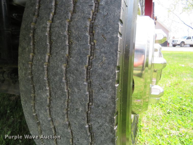 image for item HV9734 2003 International 4300  Crew Cab flatbed truck