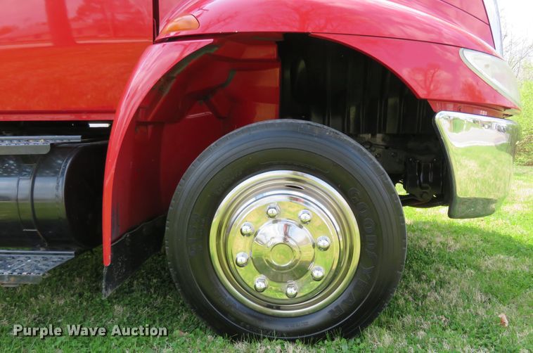 image for item HV9734 2003 International 4300  Crew Cab flatbed truck