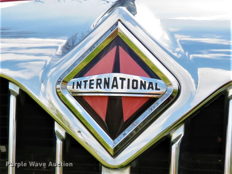 image for item HV9734 2003 International 4300  Crew Cab flatbed truck