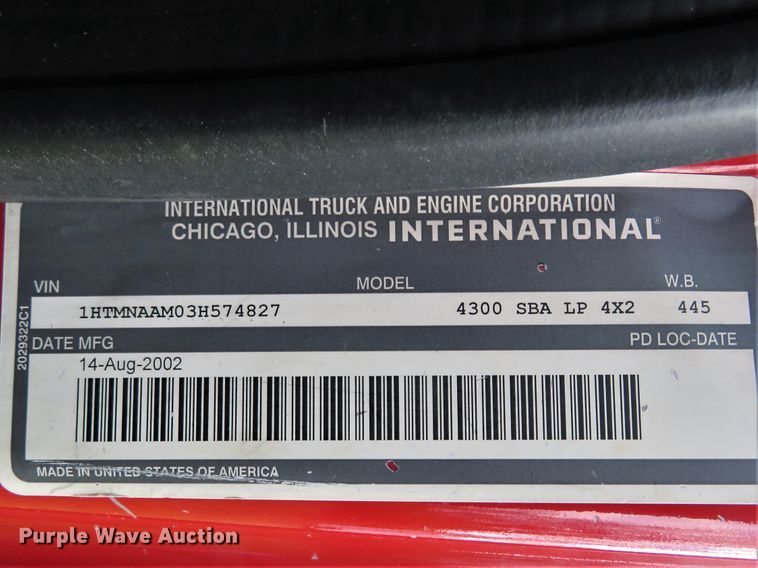 image for item HV9734 2003 International 4300  Crew Cab flatbed truck