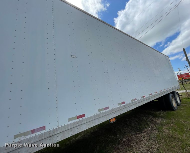 image for item II9402 2005 Strick dry van trailer