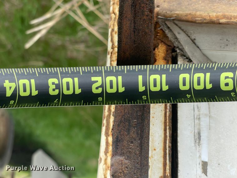 image for item II9402 2005 Strick dry van trailer