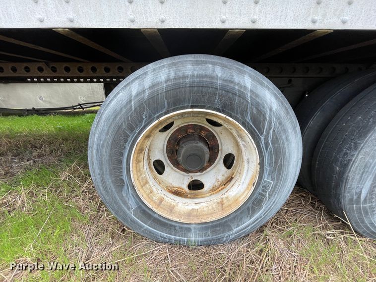 image for item II9402 2005 Strick dry van trailer