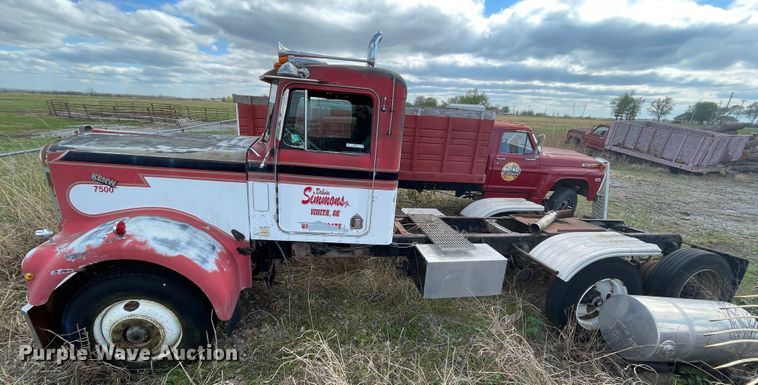 image for item II9403 1980 Kenworth  cab and chassis