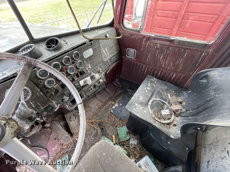 image for item II9403 1980 Kenworth  cab and chassis