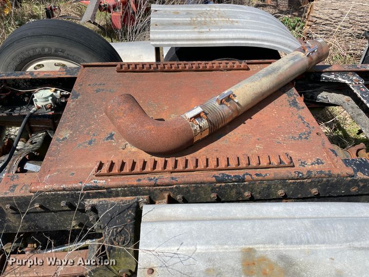 image for item II9403 1980 Kenworth  cab and chassis