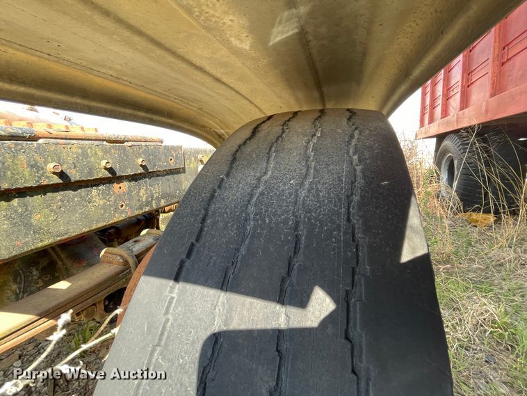 image for item II9403 1980 Kenworth  cab and chassis