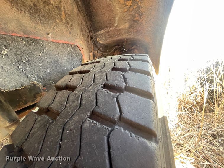 image for item II9403 1980 Kenworth  cab and chassis