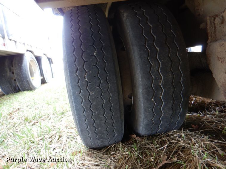 image for item II9805 2008 Eby Trans Pork  livestock trailer