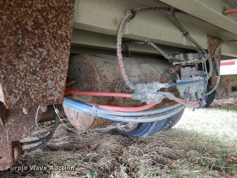 image for item II9806 2011 Eby Trans Pork  livestock trailer
