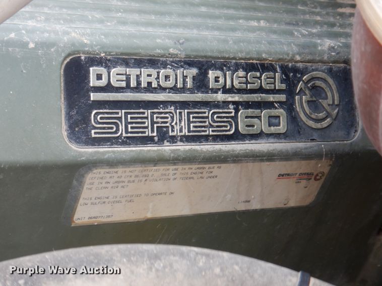 image for item II9821 2005 Freightliner Columbia  semi truck