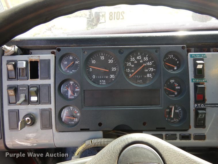 image for item IP9108 1997 Freightliner FL80  hook lift container truck