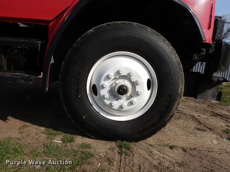 image for item IP9108 1997 Freightliner FL80  hook lift container truck