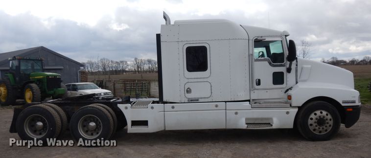 image for item IP9120 2005 Kenworth T600  semi truck