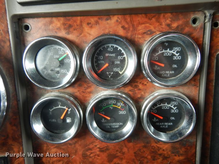 image for item IP9120 2005 Kenworth T600  semi truck