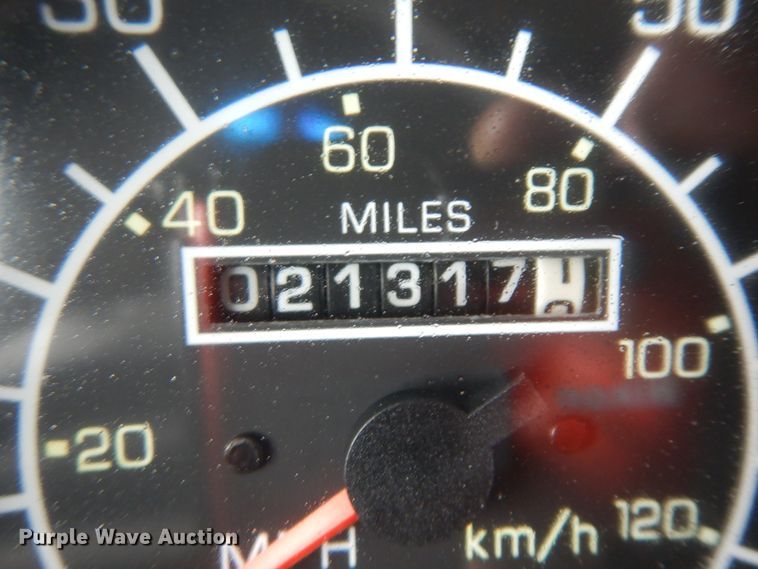 image for item IP9120 2005 Kenworth T600  semi truck