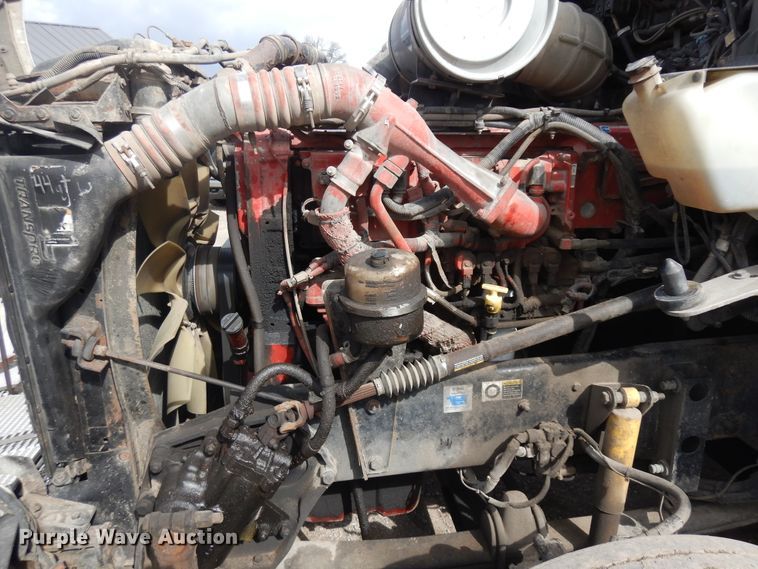 image for item IP9120 2005 Kenworth T600  semi truck