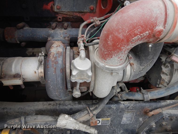 image for item IP9120 2005 Kenworth T600  semi truck