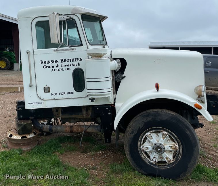 image for item IR9802 1980 Peterbilt 348  semi truck