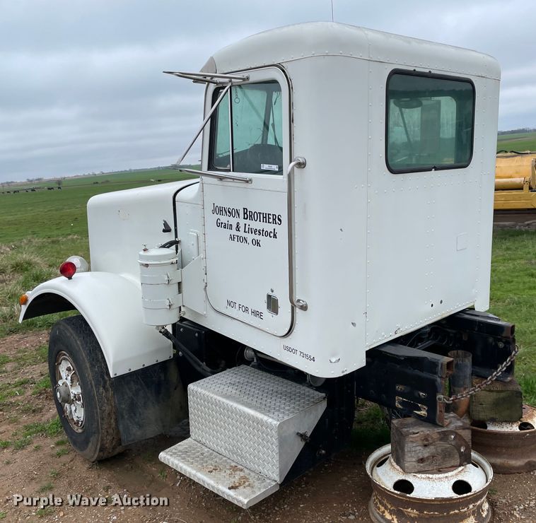 image for item IR9802 1980 Peterbilt 348  semi truck