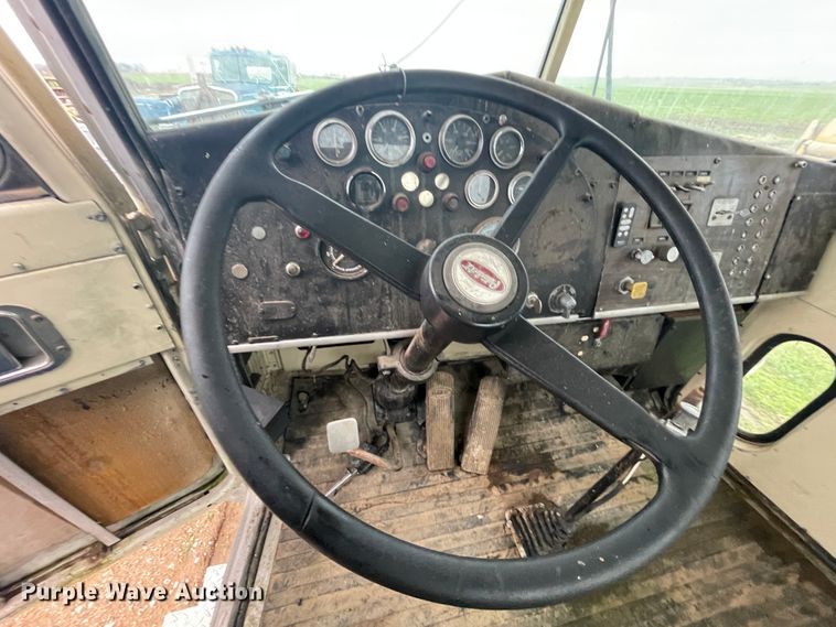 image for item IR9802 1980 Peterbilt 348  semi truck