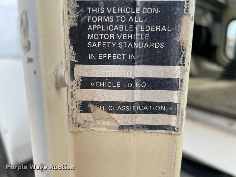 image for item IR9802 1980 Peterbilt 348  semi truck