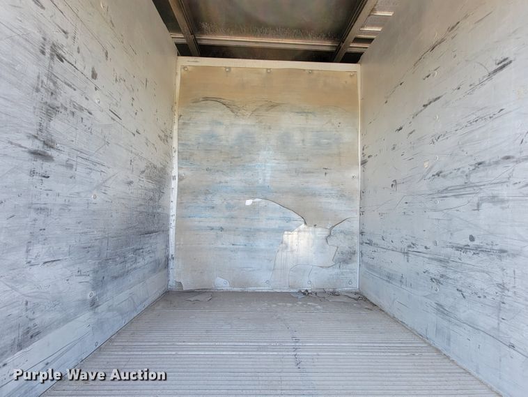 image for item IV9013 1997 International 4900  refrigerated delivery truck